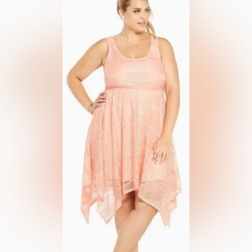 Torrid scoop neck Elegant Peach Lace handkerchief hem size Dress 3X